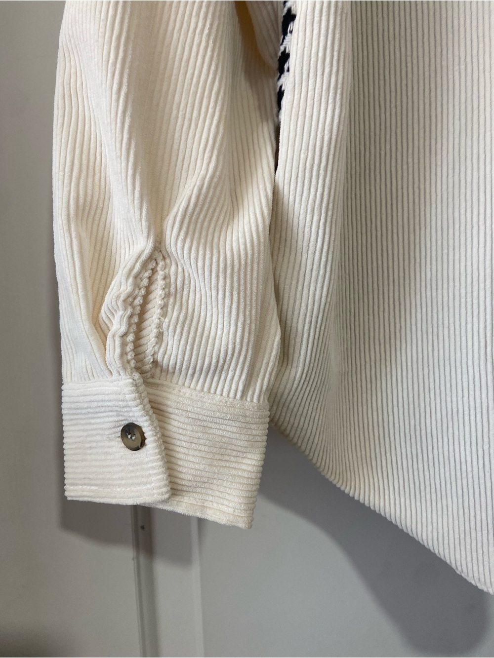 Blu Pepper Cream & Black Corduroy Houndstooth Utility Shacket - Picture 6 of 6
